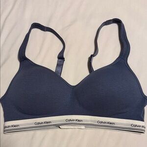 Calvin Klein Women's Navy Wireless Bra